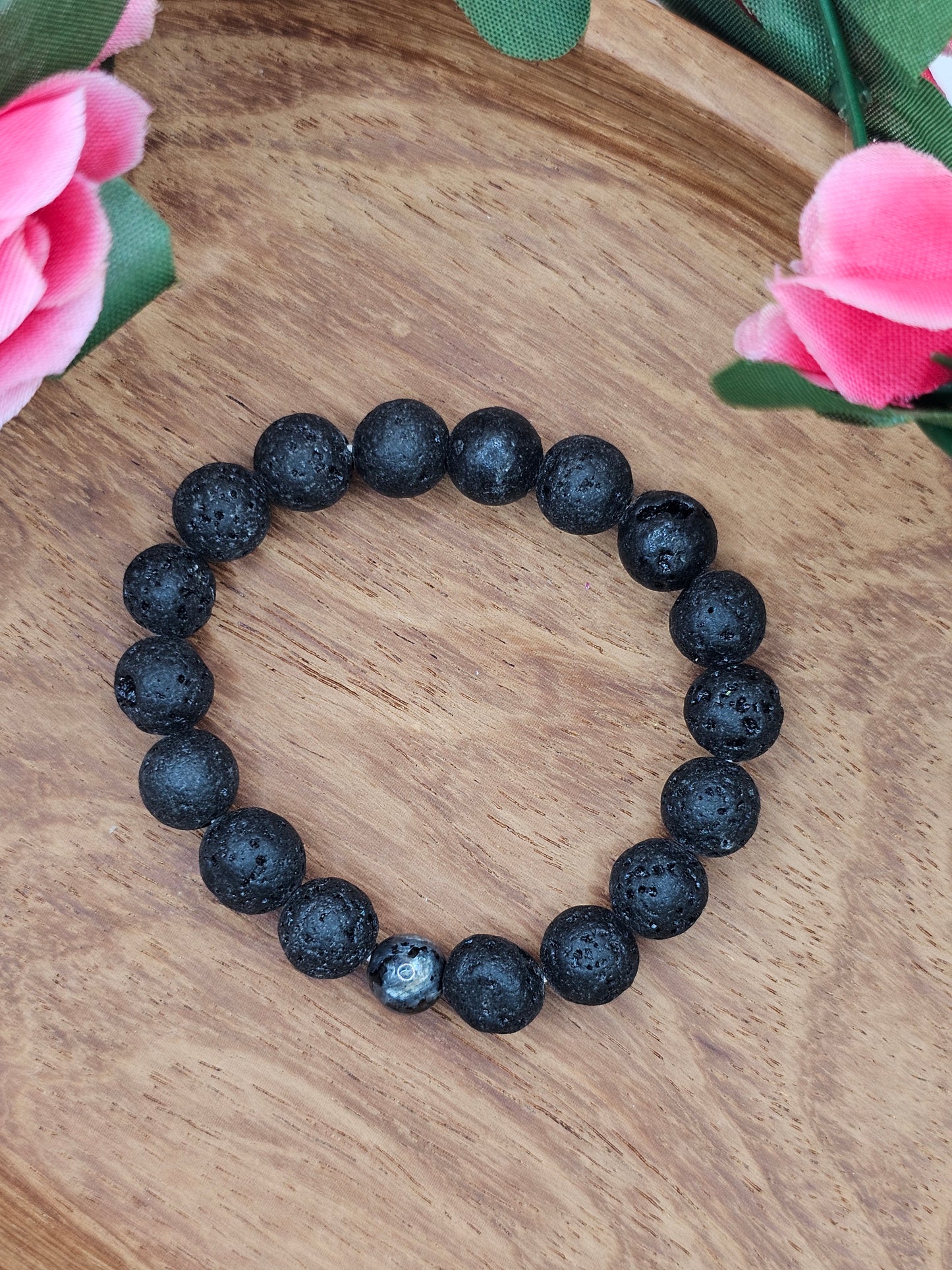 Force Silencieuse – Lava Stone & Black Spectrolite Bracelet