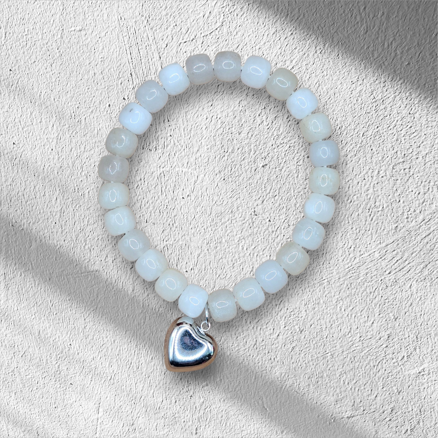 Cœur de Pierre – White Marble & Heart Charm Bracelet