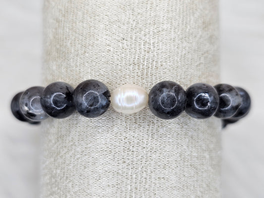 Ombres et Lumière – Spectrolite & Pearl Bracelet