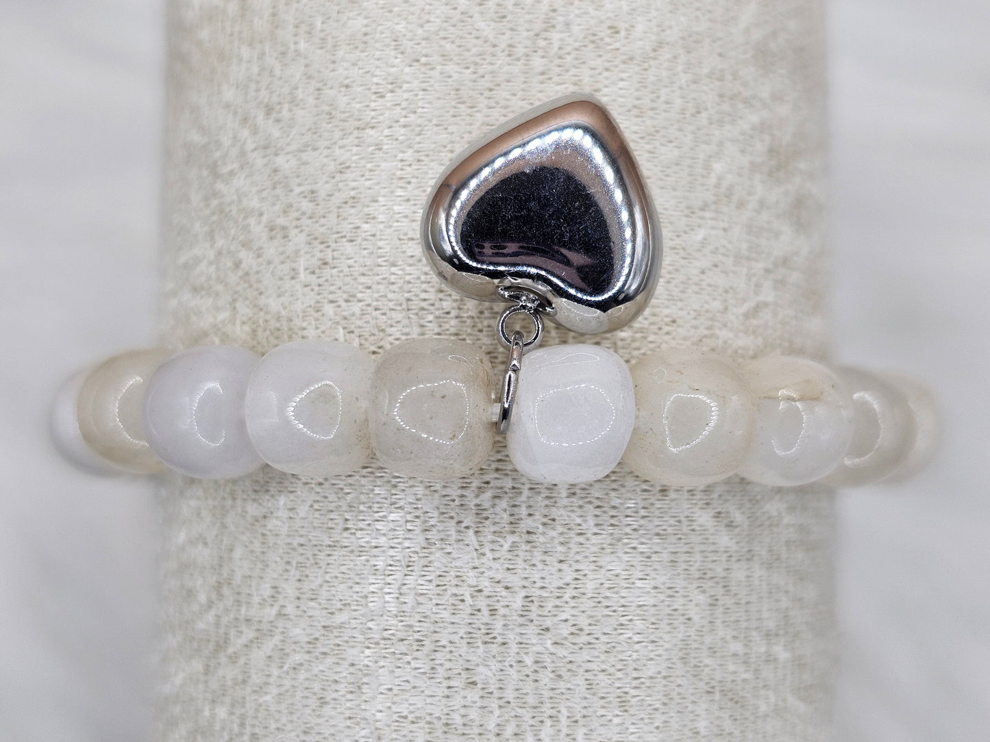 Cœur de Pierre – White Marble & Heart Charm Bracelet