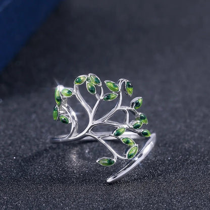 Anillo de árbol verde